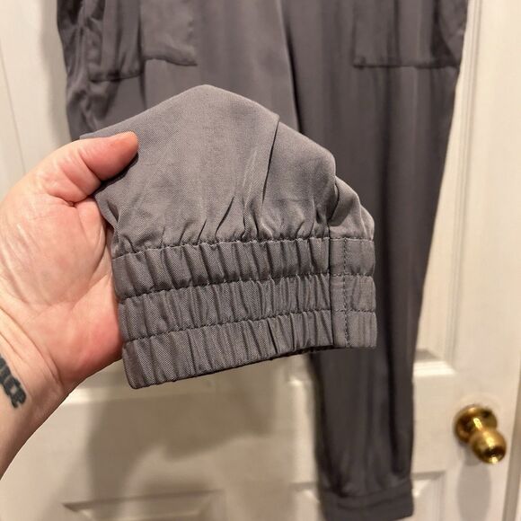 Old Navy Gray‎ Lyocell Blend Cropped Joggers Womens Large - Picture 3 of 6